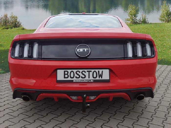 Anhängerkupplung für Ford-Mustang VI Coupe Fastback, nur für Heckträgerbetrieb, Montage nur bei uns im Haus, Baureihe 2017- V-abnehmbar